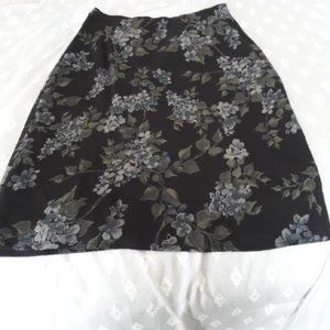 Women's Black Floral Pattern skirt
